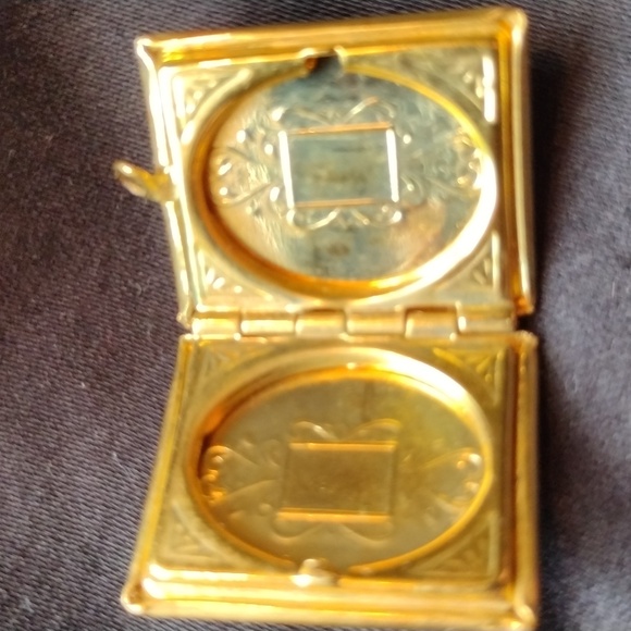 Vintage/Victorian locket - Picture 5 of 8